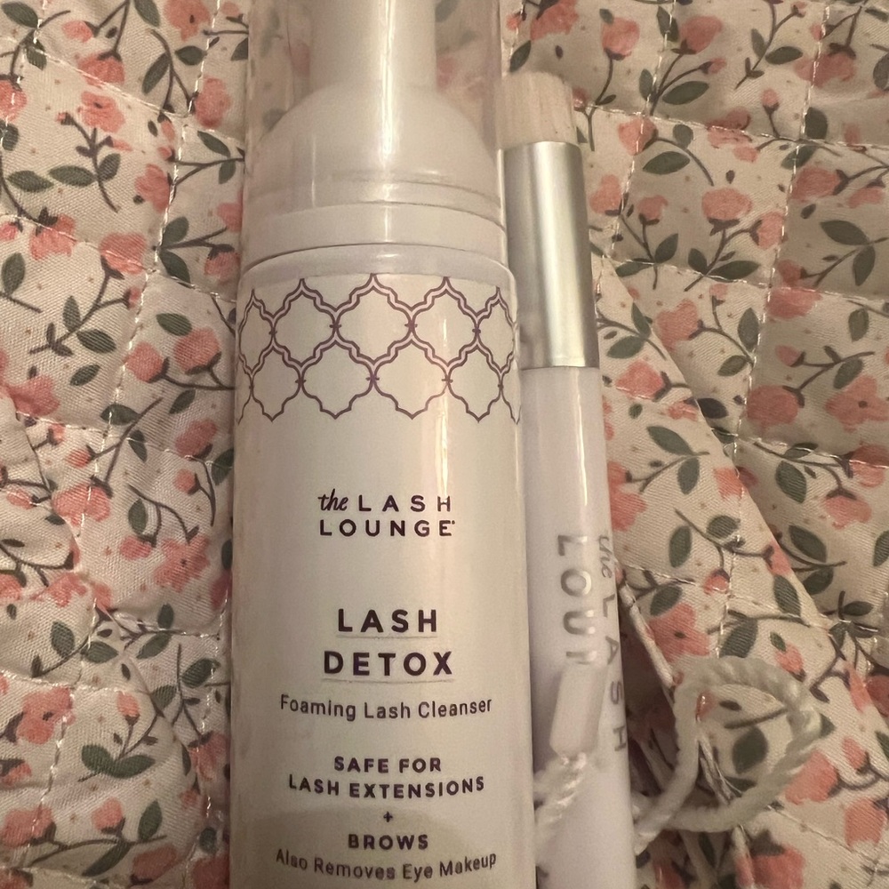 The Lash Lounge Lash Detox Foaming Cleanser and brush